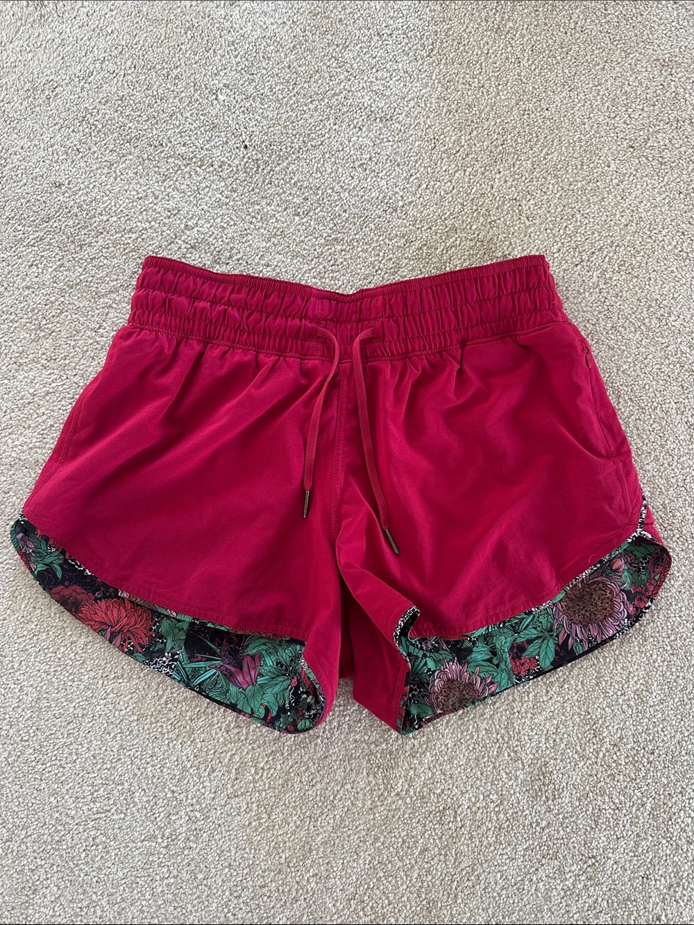 Lululemon choose a side reversible athletic shorts